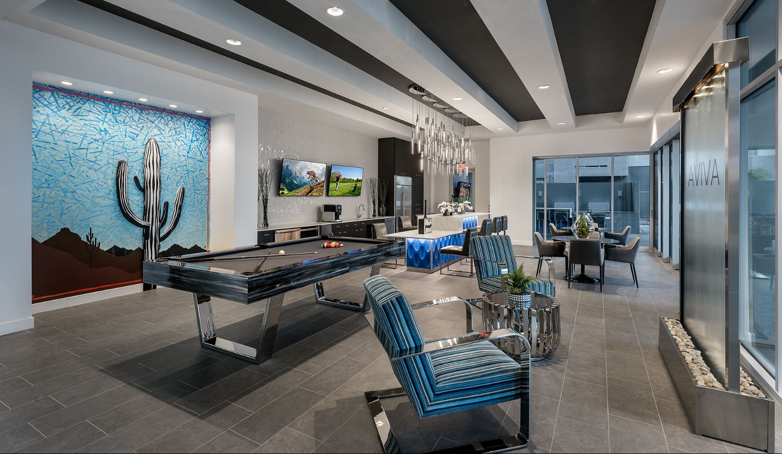 Lounge with Billiard Table