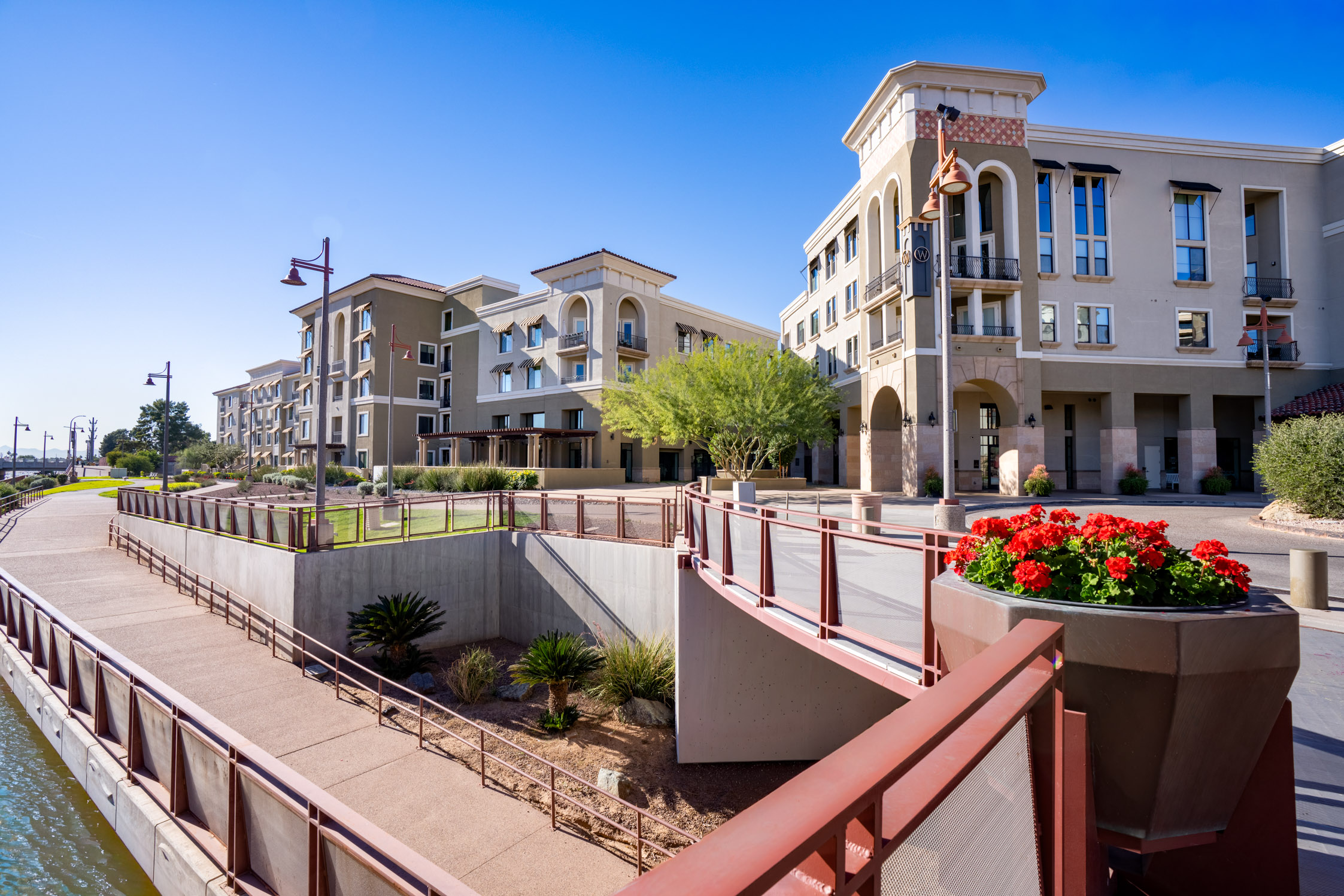 Premier Scottsdale Waterfront Location