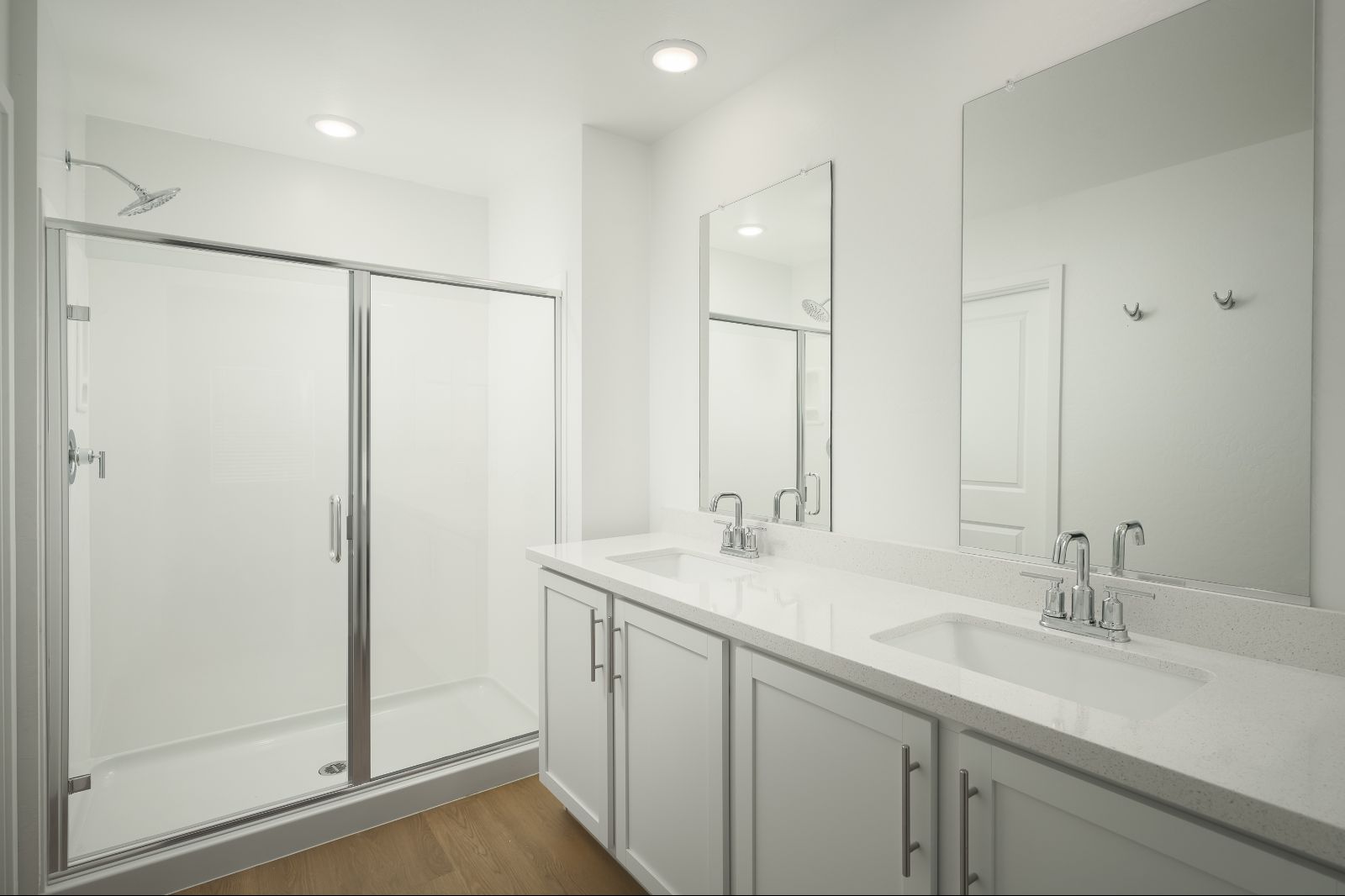 Dual Sinks with Modern Finishes