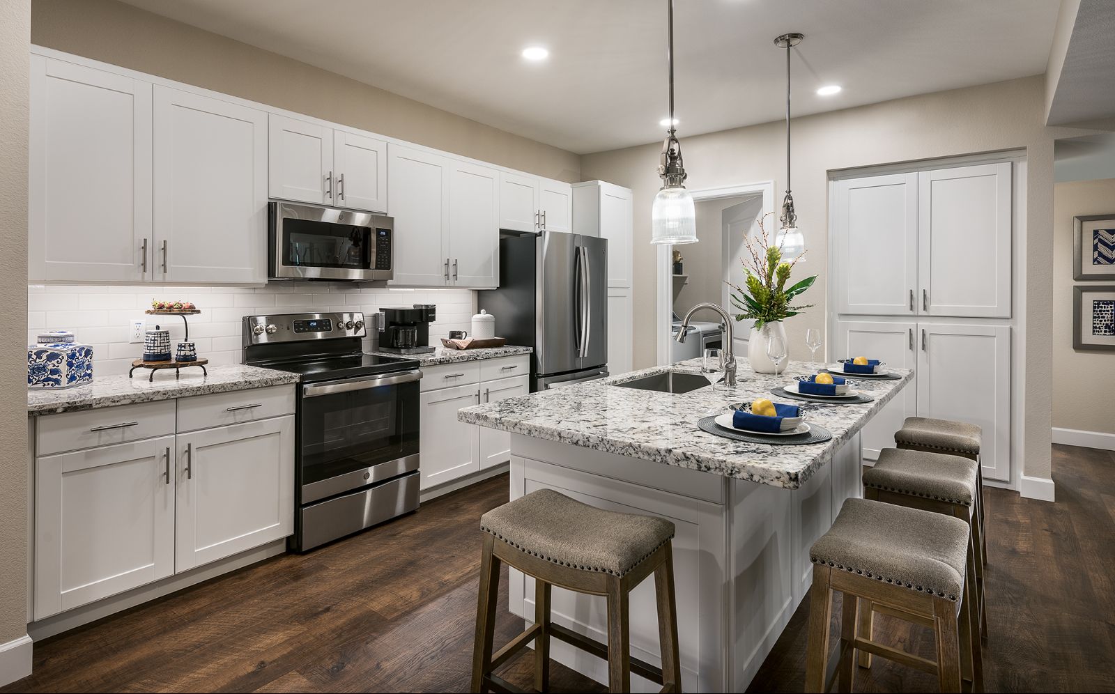 Awe-Inspiring Kitchen Finishes