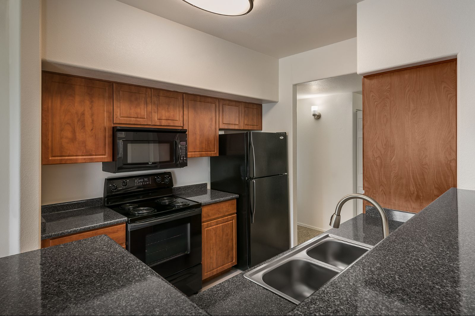 Large Kitchen Complete with Modern Finishes