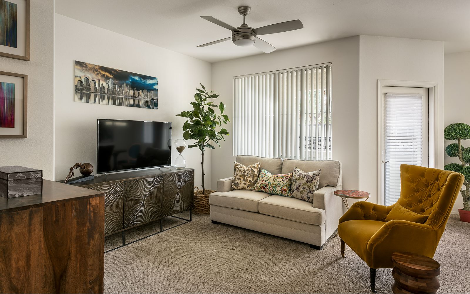 Spacious Living Room with Plush Carpet