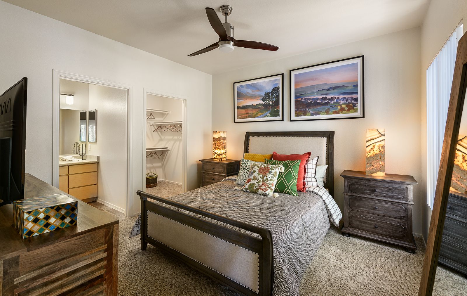 Luxury Bedroom with Walk-In Closet